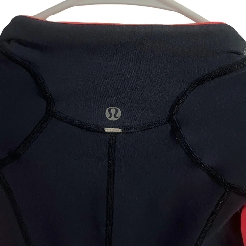 EUC Lululemon Run: U-Turn Pullover Light Flare Inkwell Classic Stripe Sz 6/8
